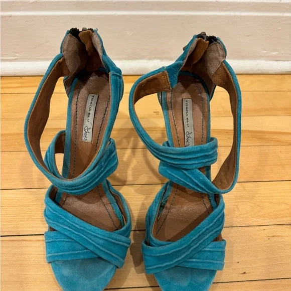 Blue Suede Italian Women’s Heels - Picture 2 of 4
